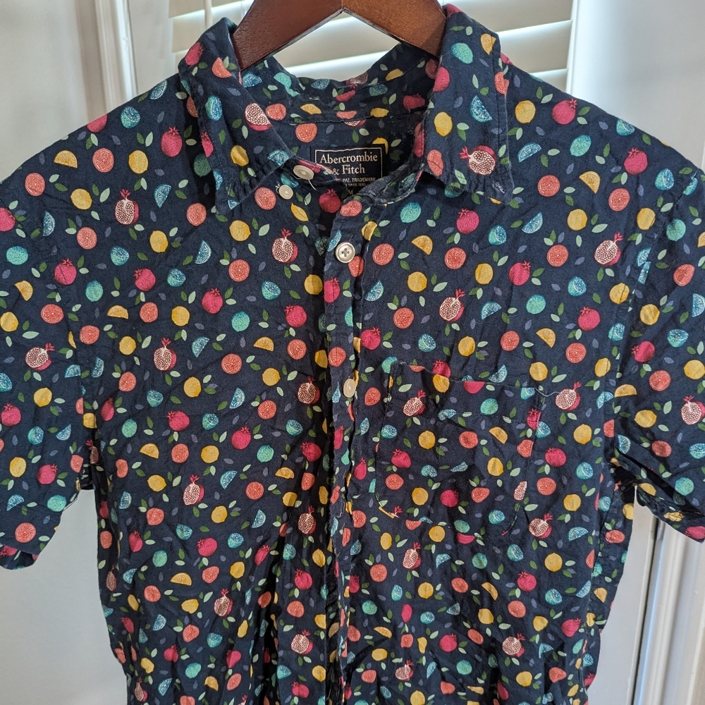 Abercrombie & Fitch Men's Navy Patterned Shirt